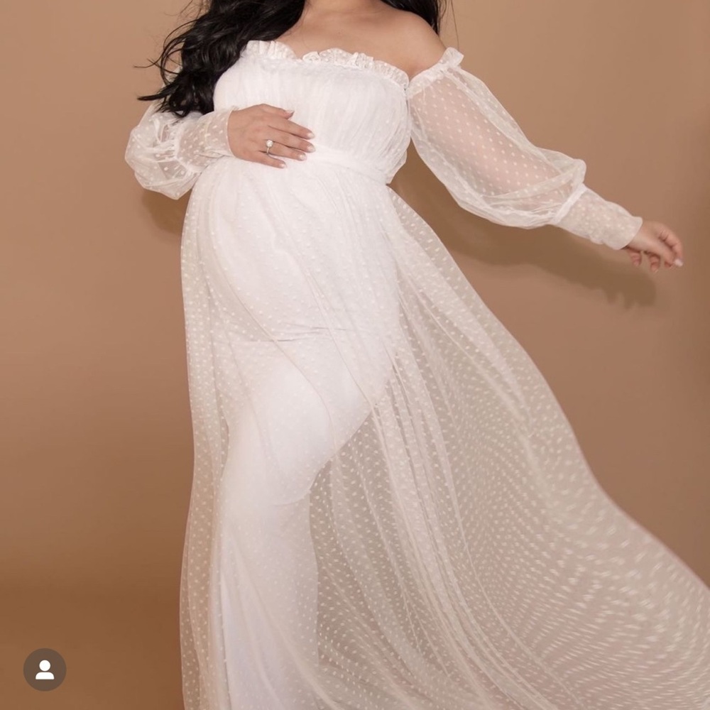 Grace Gown Maternity Dress-Fitted lining